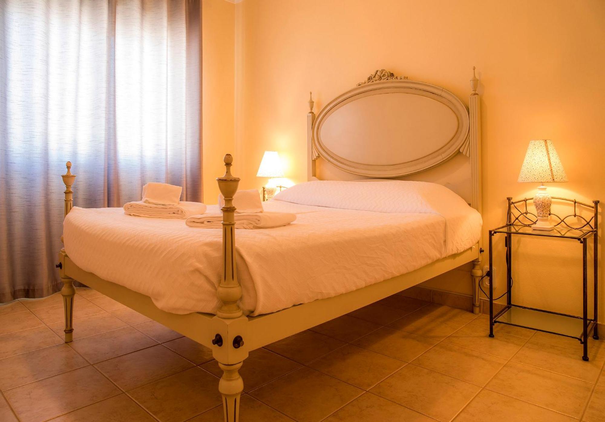 Apartment B32 -